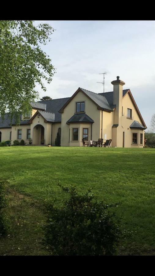 Corness House B&B มันนาฮัน ภายนอก รูปภาพ